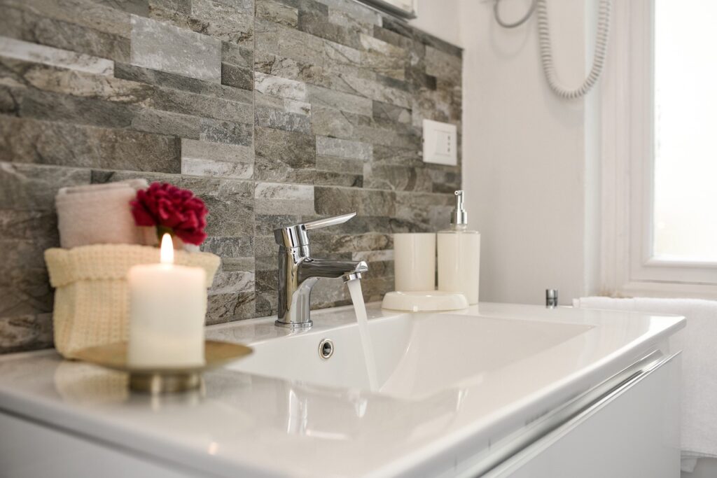 flooded bathroom cleanup 